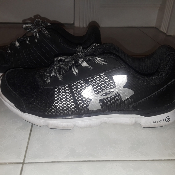 Under Armour Sneakers - Picture 2 of 4